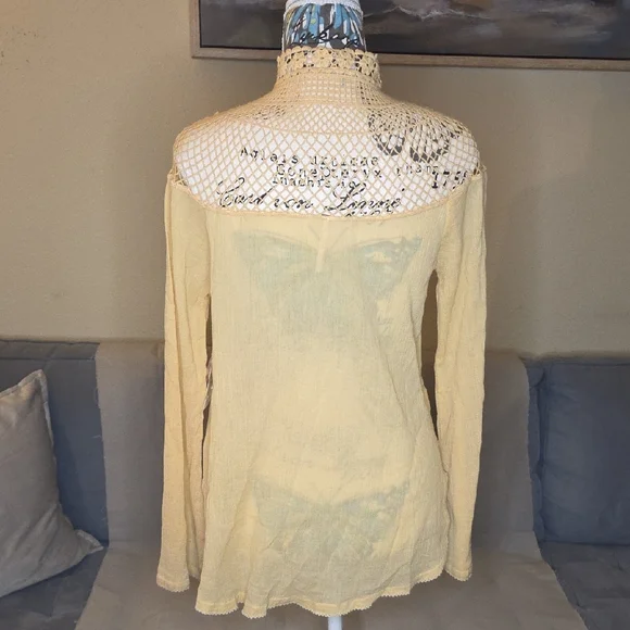 NWT Free People On the Island Crochet Neckline Yoke Blouse - Size XS - Picture 6 of 9